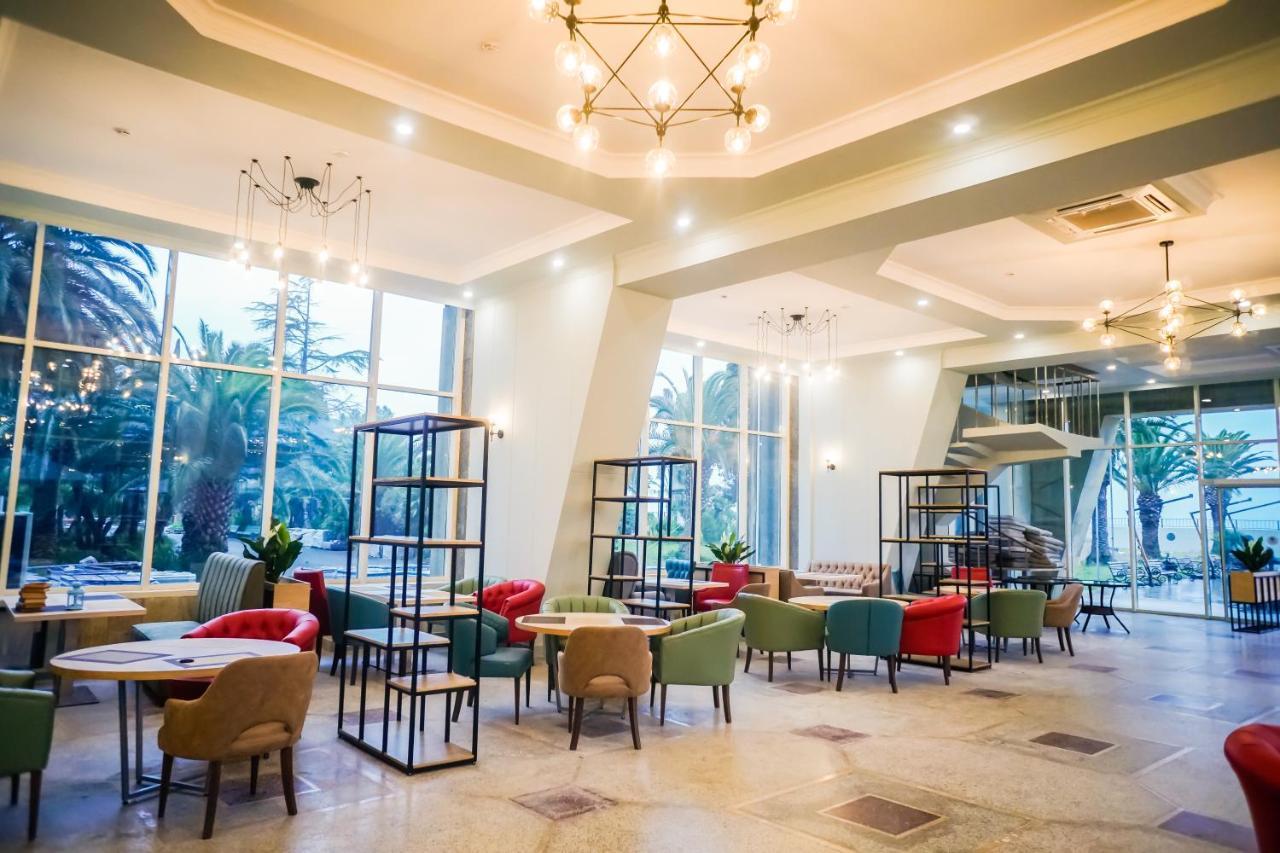 Amza Park Hotel ガグラ エクステリア 写真
