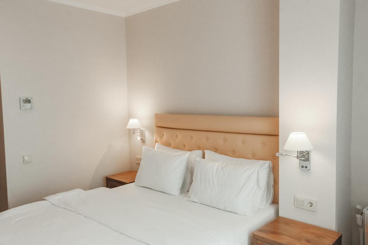 Amza Park Hotel ガグラ エクステリア 写真