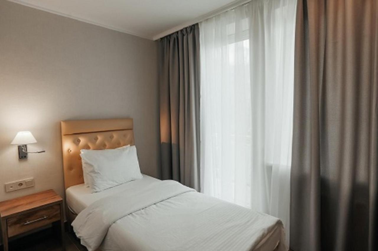 Amza Park Hotel ガグラ エクステリア 写真
