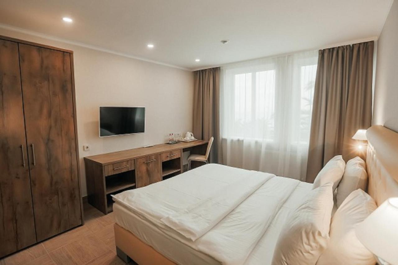 Amza Park Hotel ガグラ エクステリア 写真